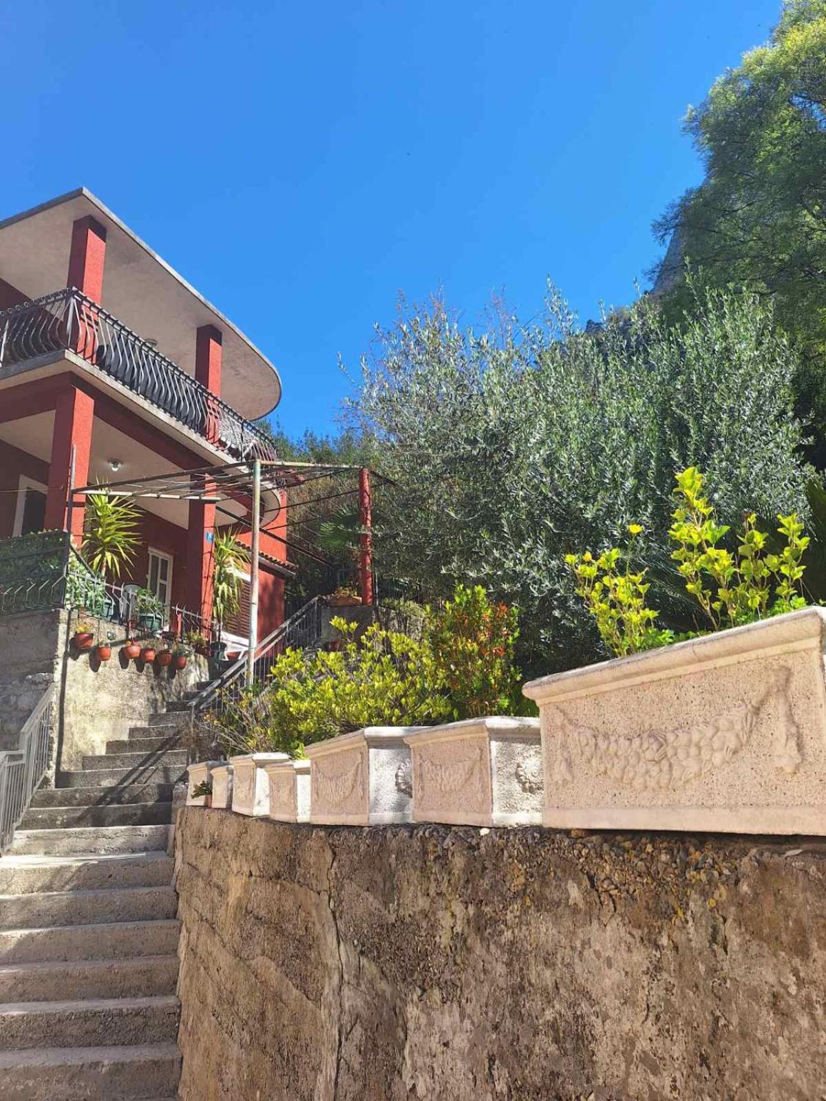 Red House Apartment Kotor Exteriér fotografie